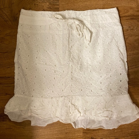White Lace Dynamite Skirt - Picture 1 of 3